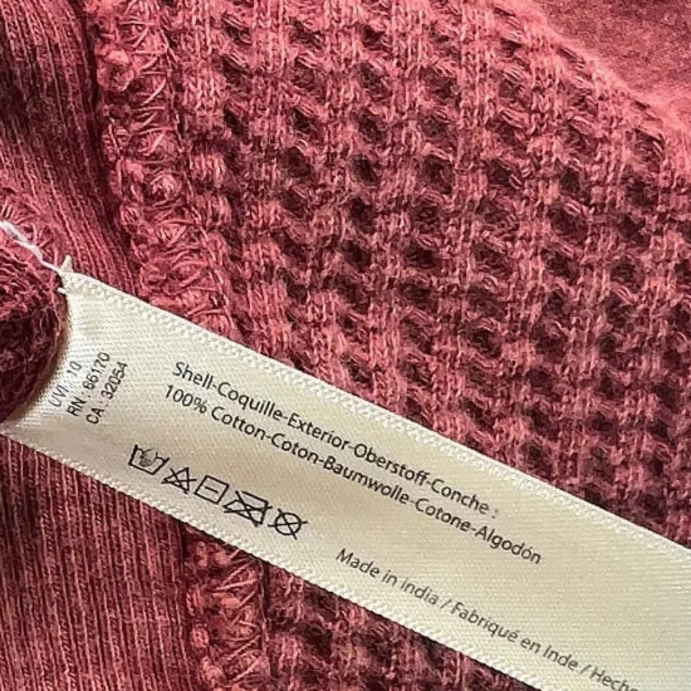 Cropped Waffle-Knit Button-Up Top in Dusty Rose - Picture 4 of 4
